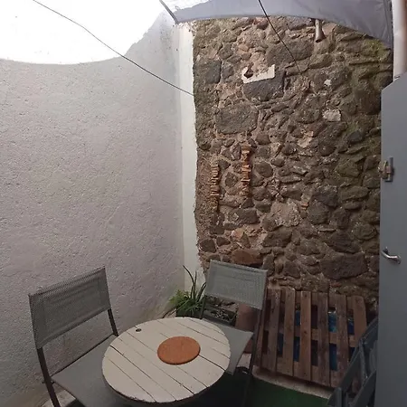 Casa de Férias Maison Pittoresque 3 Chambres+ 7 Couchages + Patio *