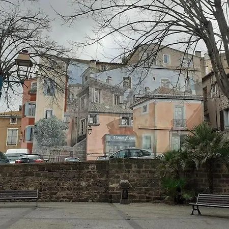 Casa de Férias Maison Pittoresque 3 Chambres+ 7 Couchages + Patio