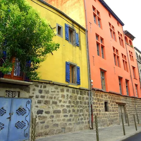 Maison Pittoresque 3 Chambres+ 7 Couchages + Patio