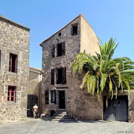 Maison Pittoresque 3 Chambres+ 7 Couchages + Patio