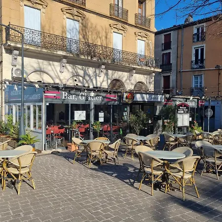 Maison Pittoresque 3 Chambres+ 7 Couchages + Patio *